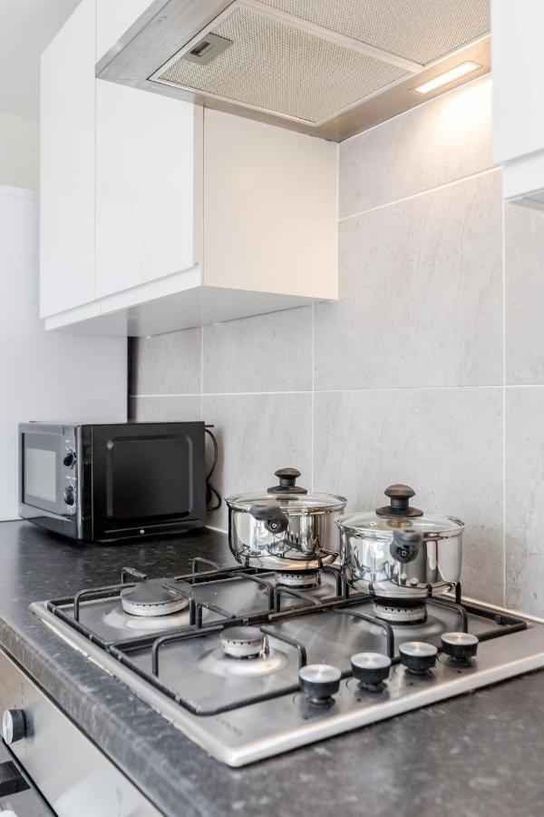 2 Bedroom Serviced Apartment London Exterior photo