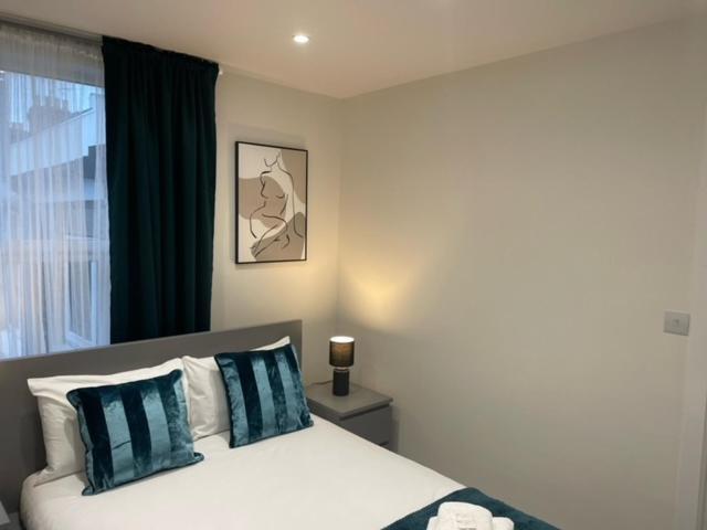 2 Bedroom Serviced Apartment London Exterior photo