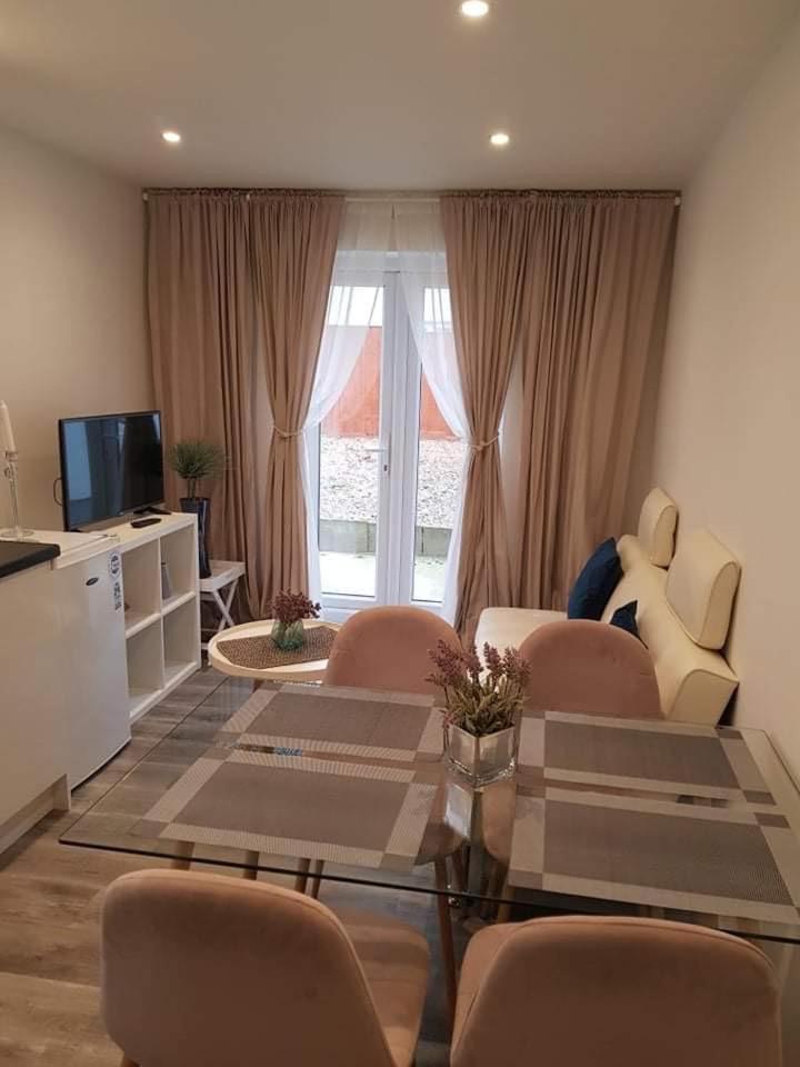 2 Bedroom Serviced Apartment London Exterior photo